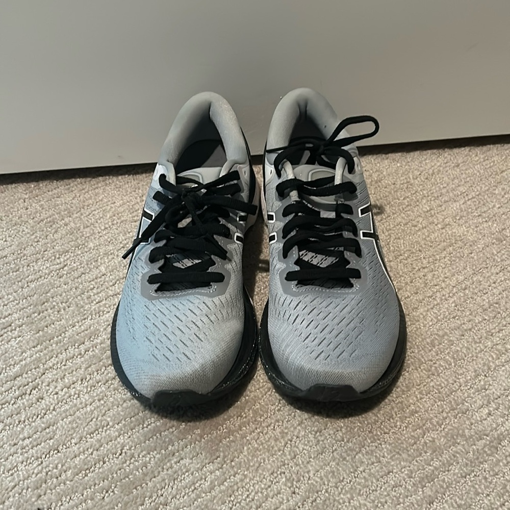 Running shoes